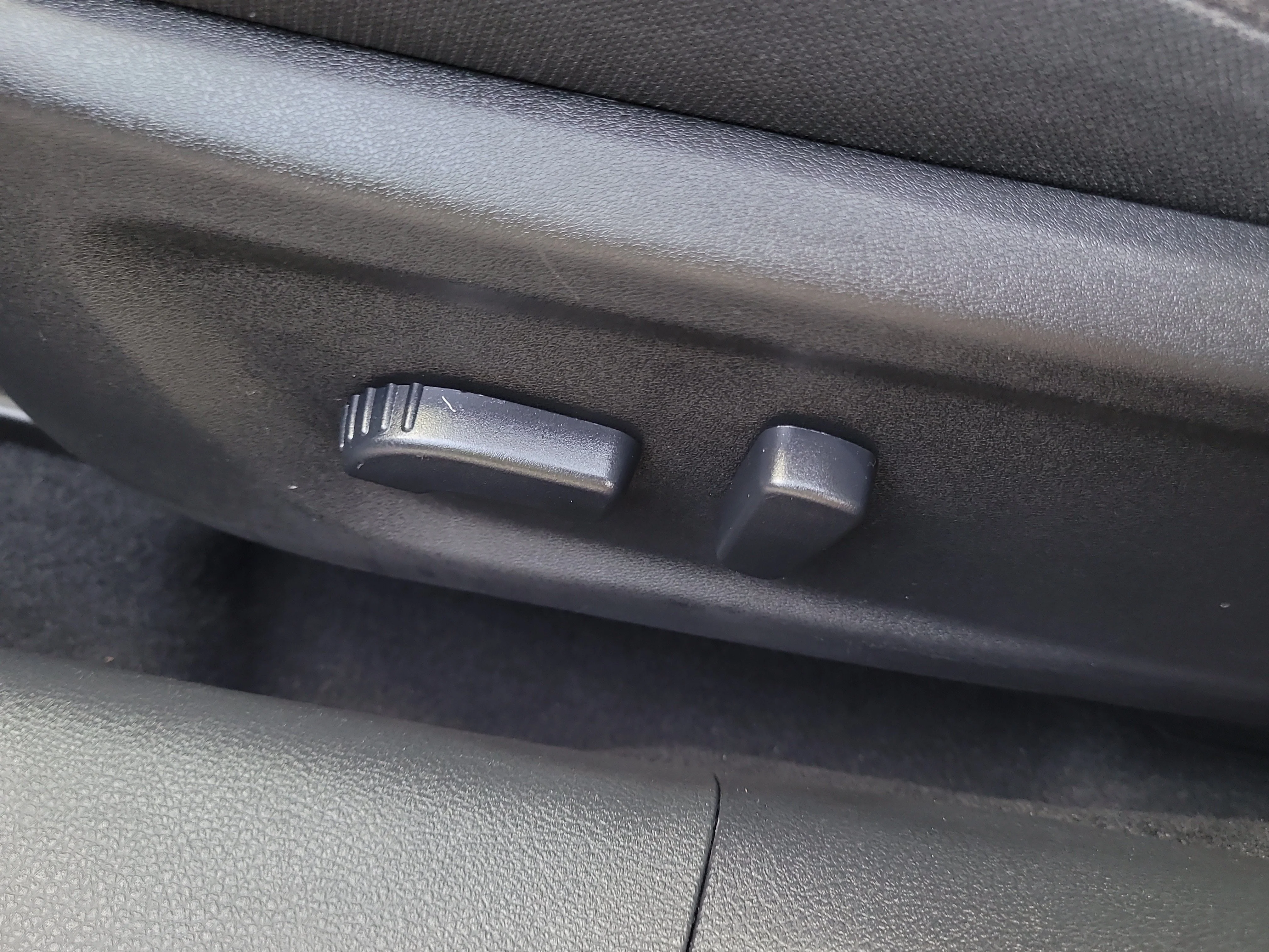 Used 2025 Gun Metallic Nissan SV image 19