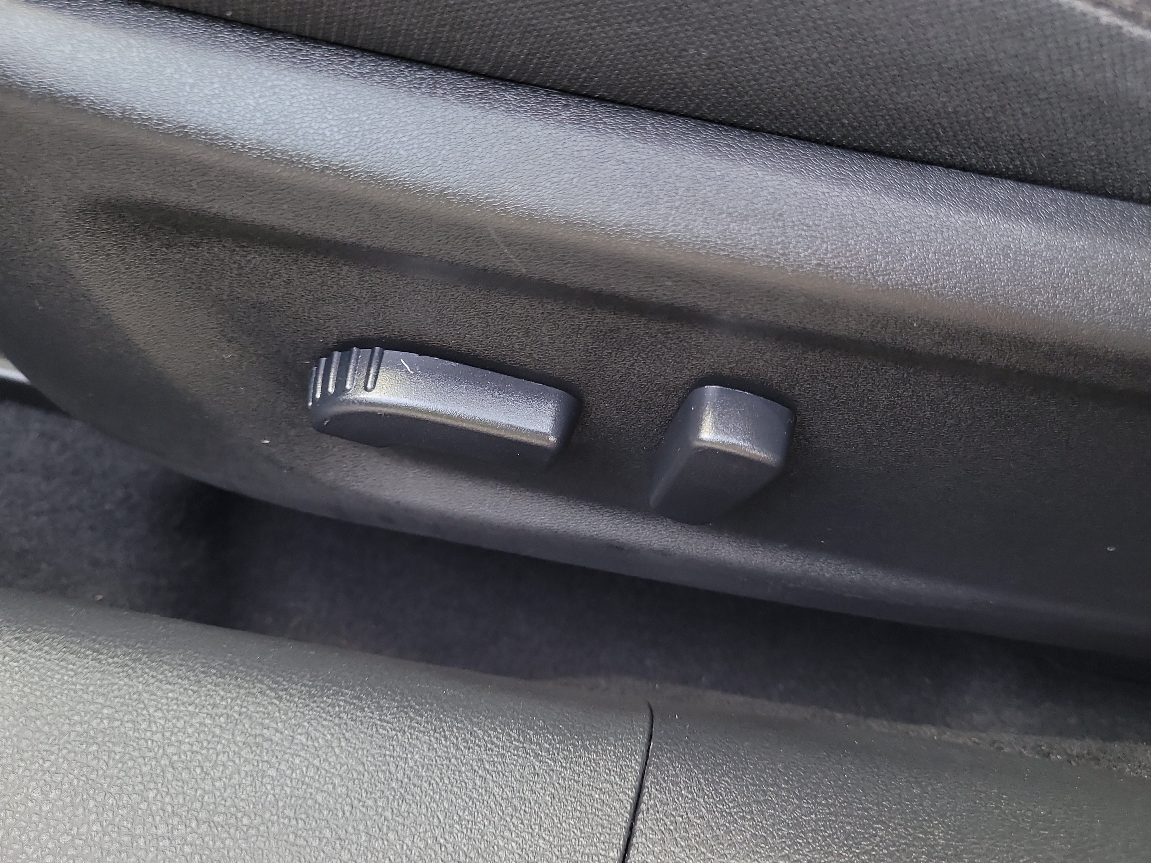 Used 2025 Gun Metallic Nissan SV image 19