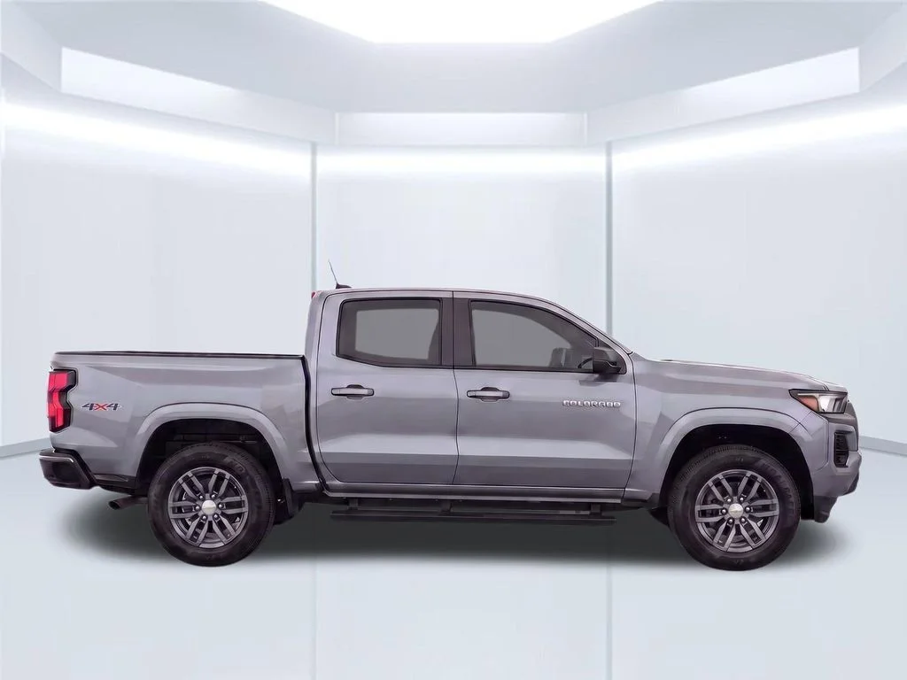 New 2026 Gray Chevrolet LT image 11