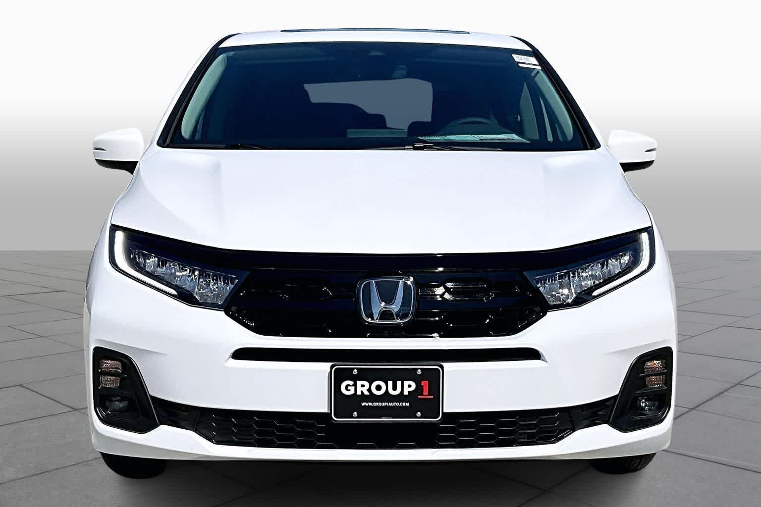 New 2026 Platinum White Pearl Honda Touring image 3