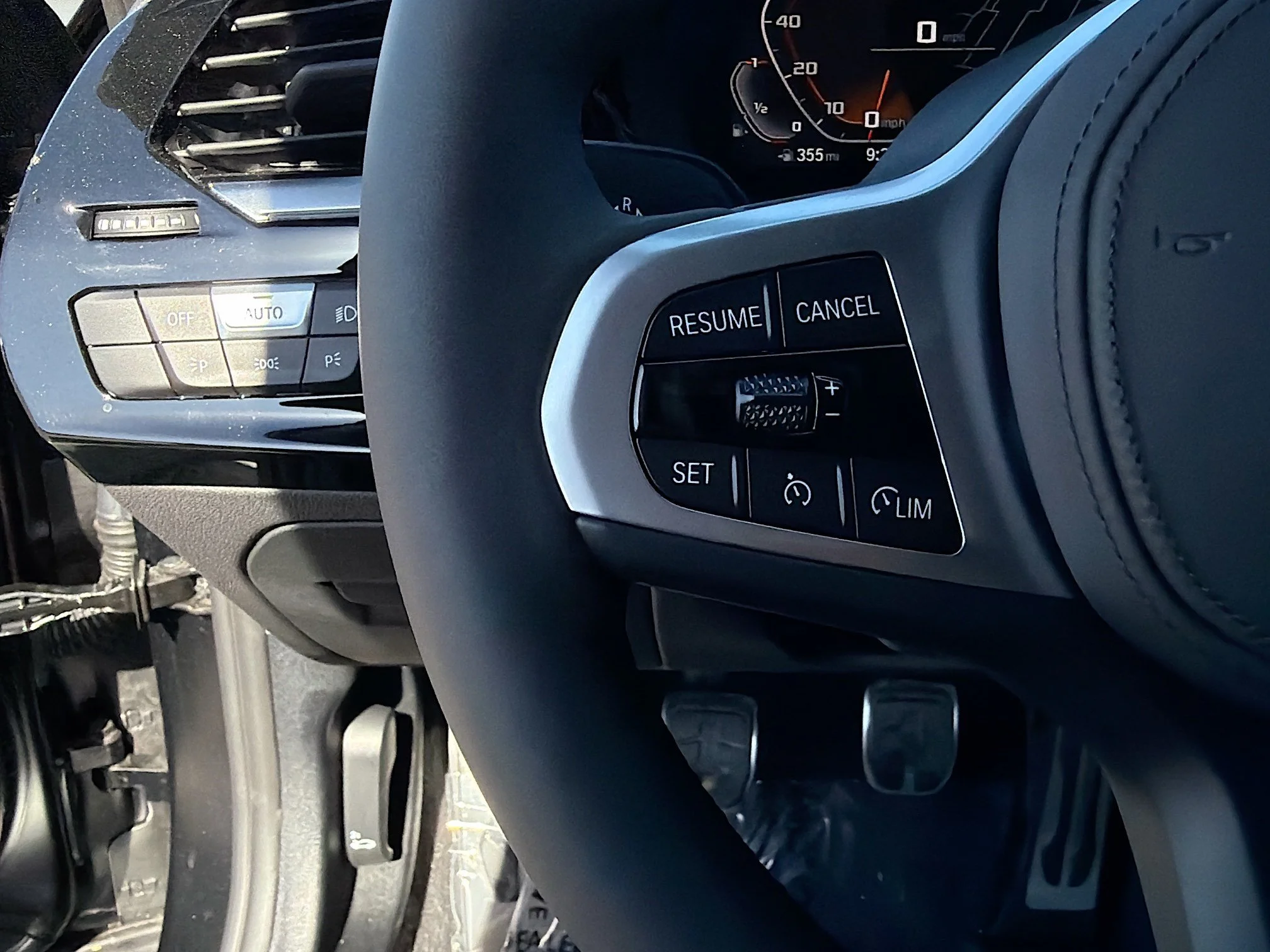 New 2026 3YA BMW M40i image 33