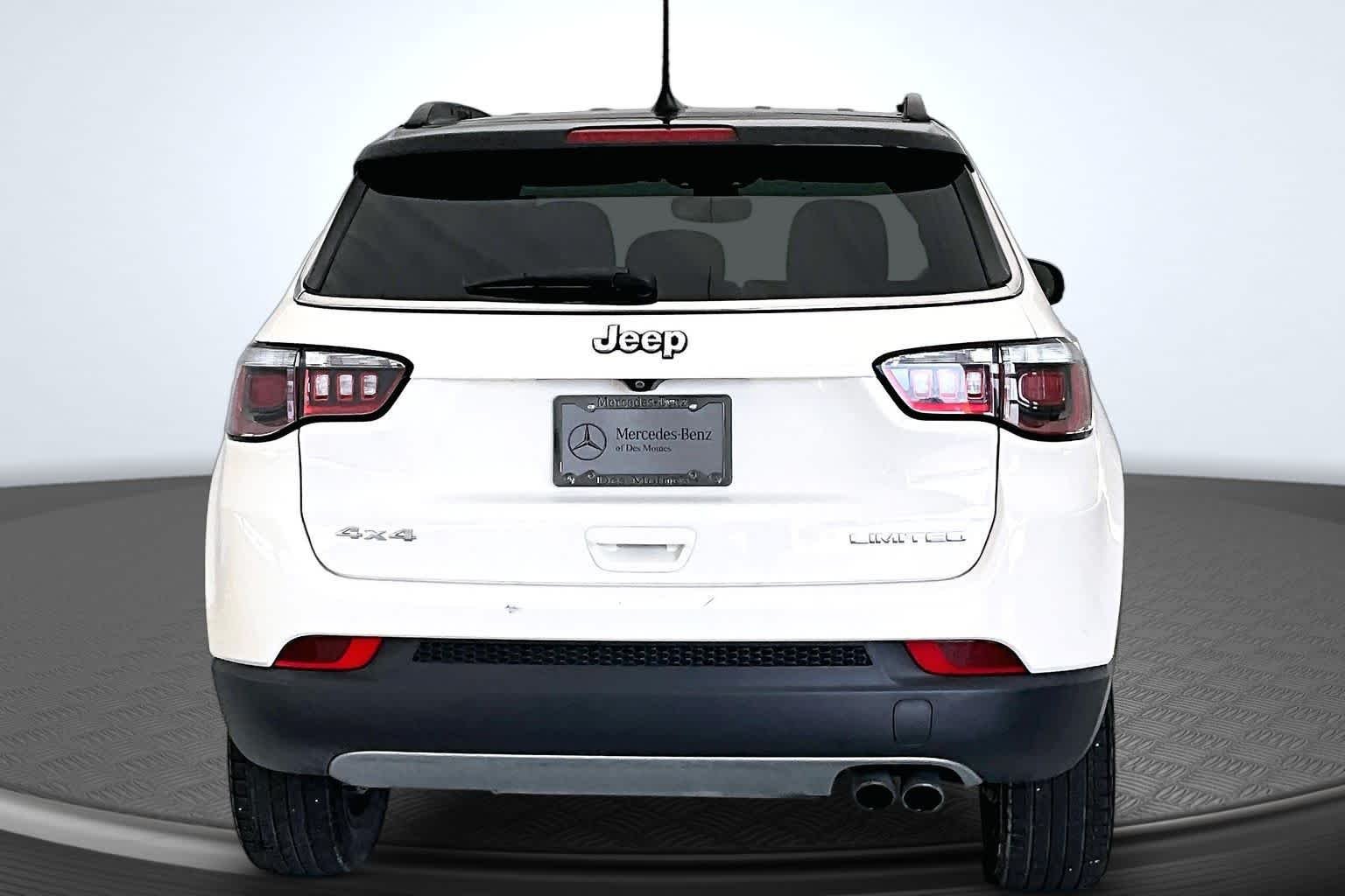 Used 2018 White Clearcoat Jeep Limited image 5