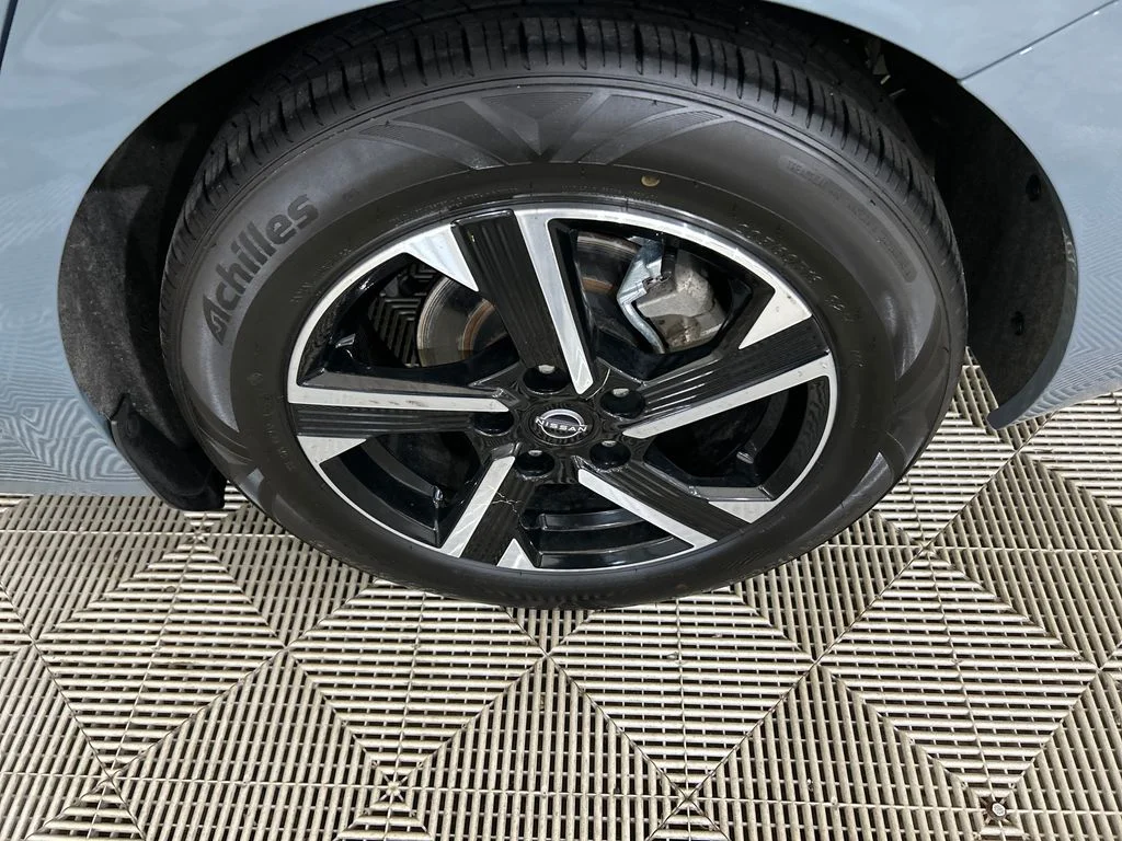 Used 2024 Gray Nissan SV image 10