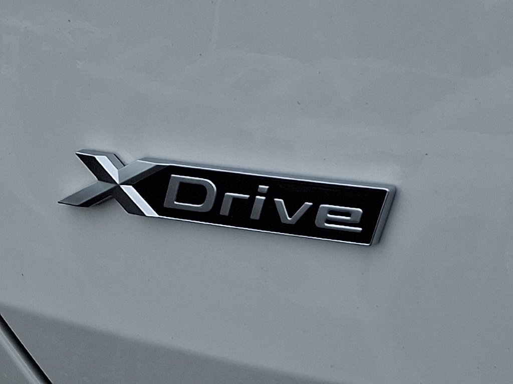 New 2026 Alpine White BMW 30 xDrive image 12