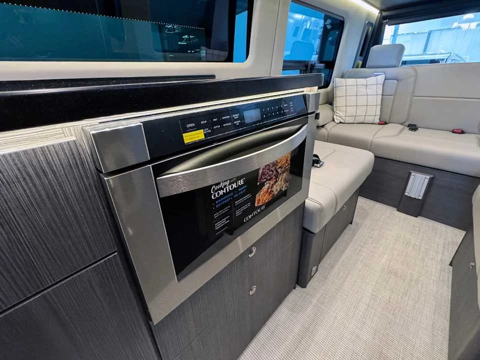 New 2025 Tenorite Gray Metallic AIRSTREAM  image 15