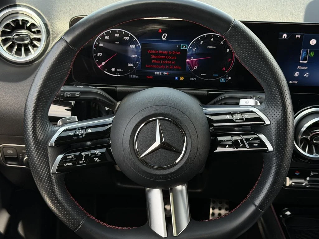 Used 2025  Mercedes-Benz GLA 250 image 13