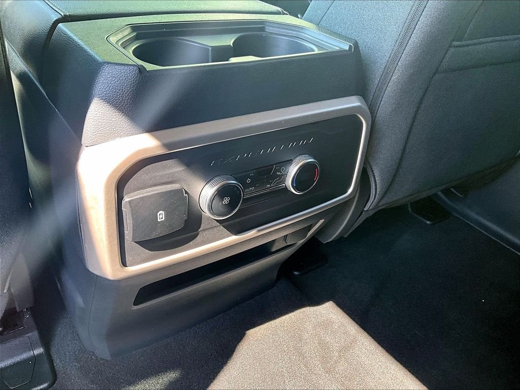 Used 2024 Black Ford XLT image 27