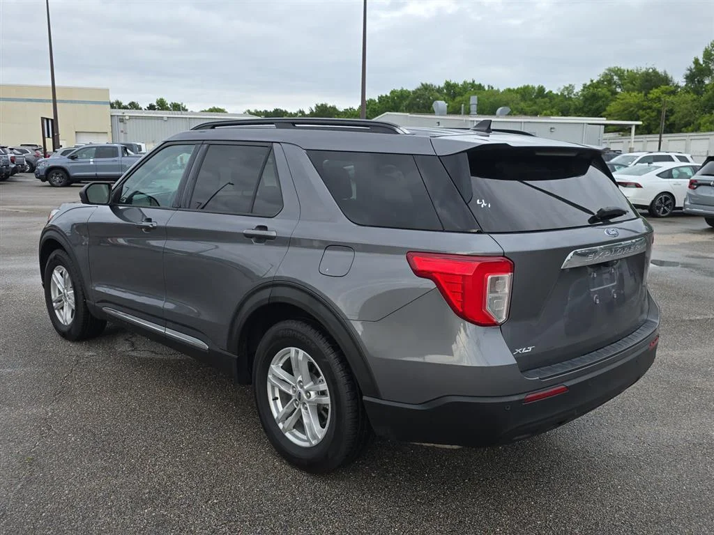 Used 2022 Carbonized Gray Ford XLT image 9