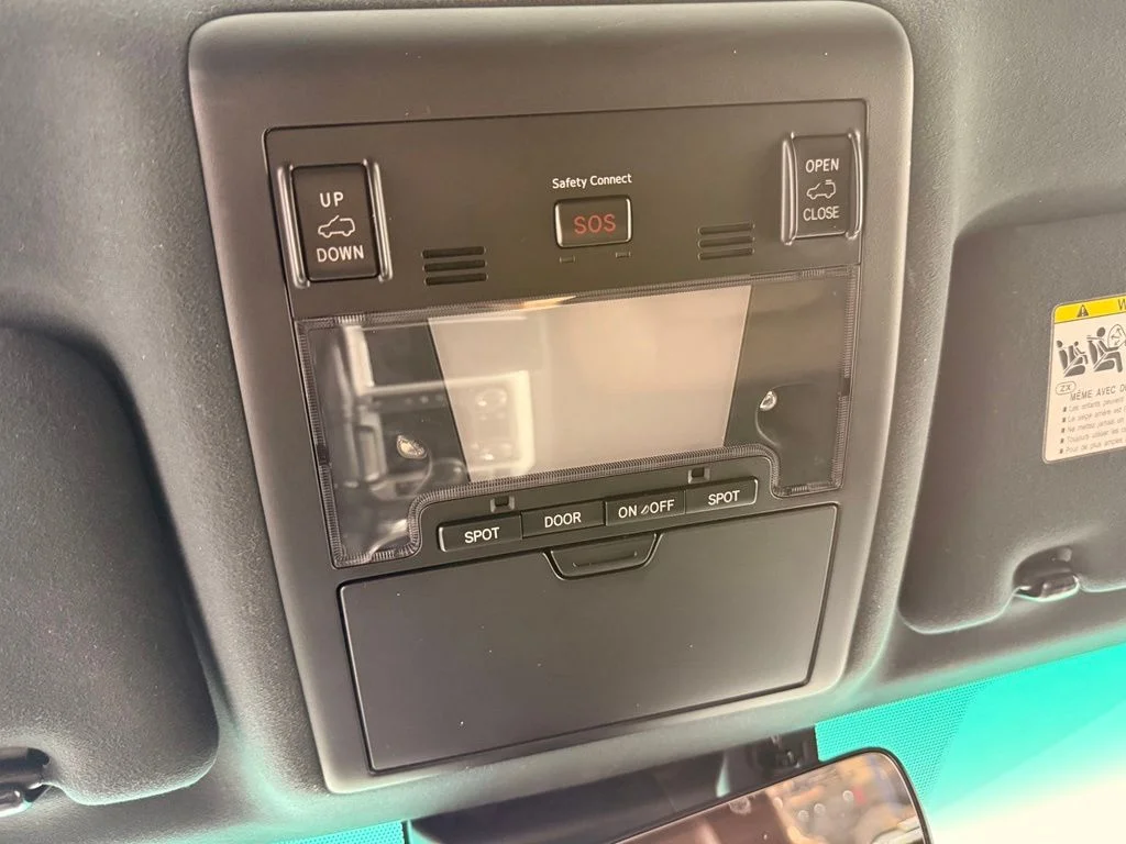 Used 2016 Silver Toyota Base image 31