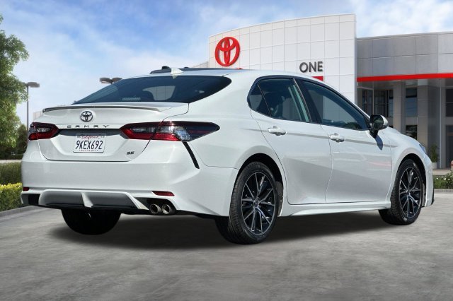 Used 2024 White Toyota SE image 5