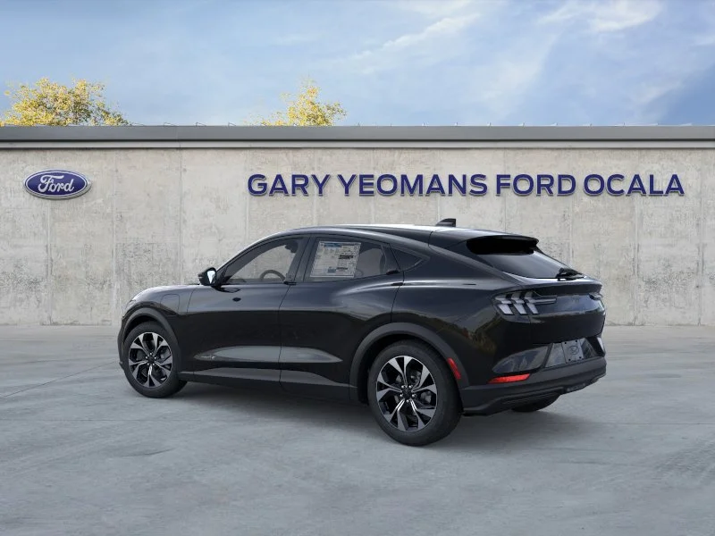 New 2026 Shadow Black Ford Select image 4