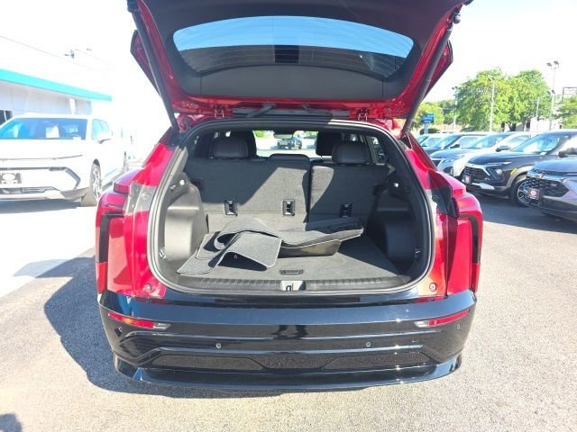 Used 2024 Red Chevrolet RS image 34