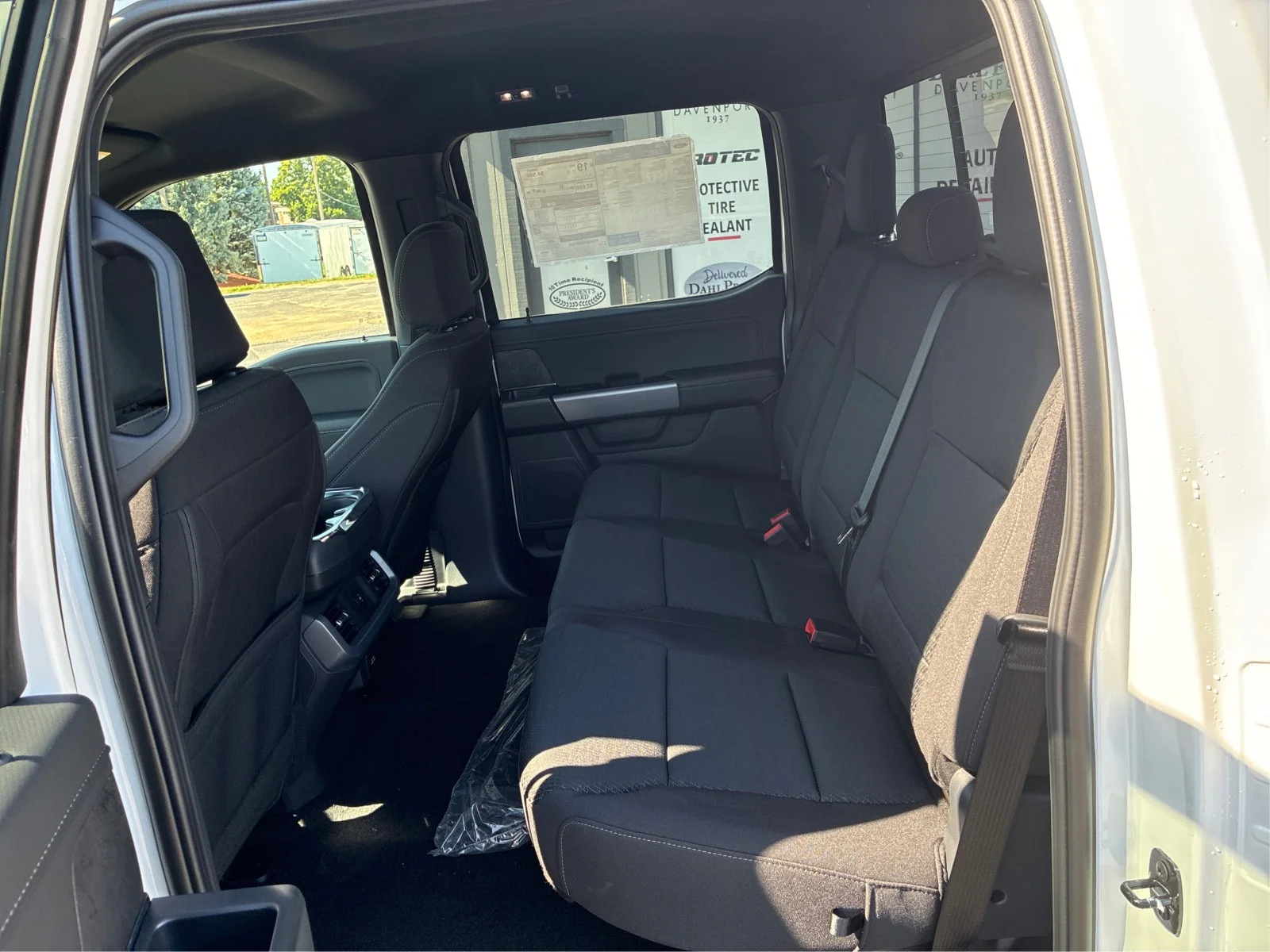 New 2026 Oxford White Ford XLT image 8