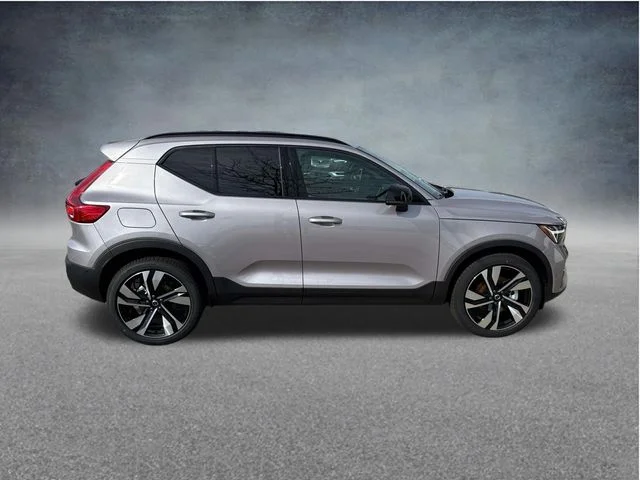New 2026 Aurora Silver Volvo Ultra image 9