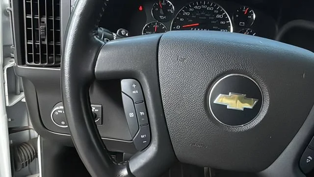 Used 2022 Summit White Chevrolet WT image 23