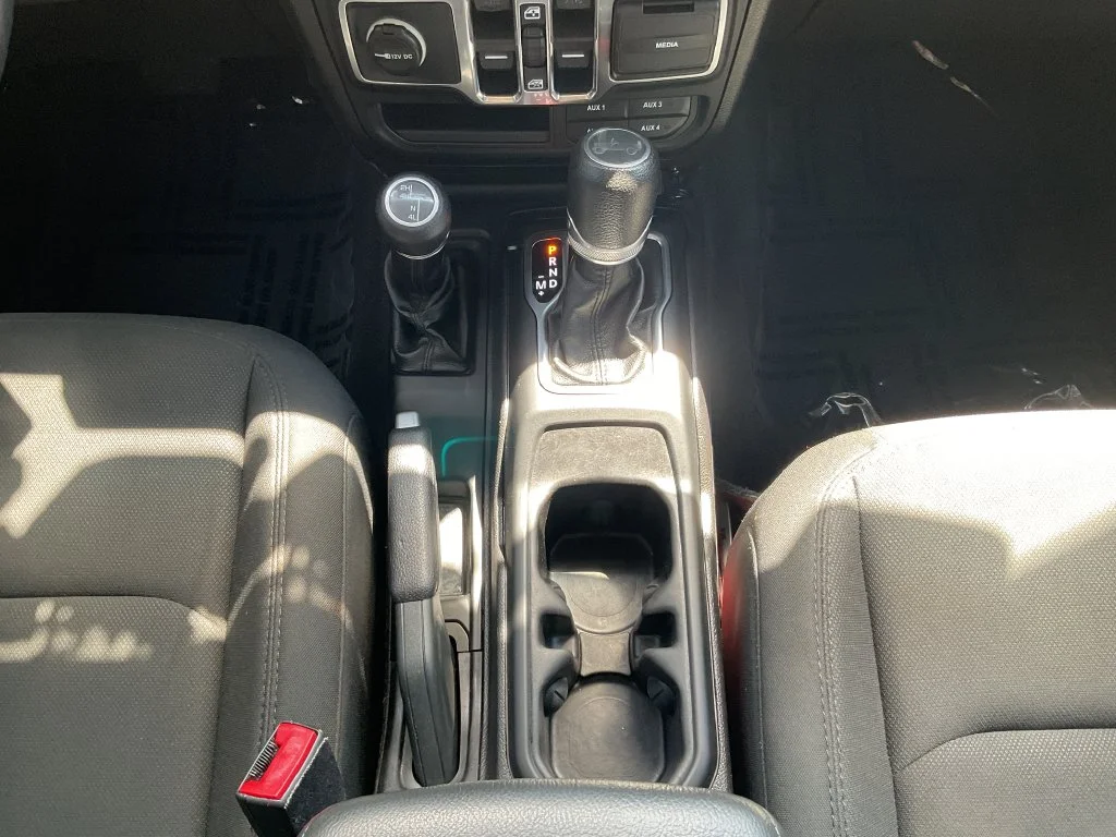 Used 2019 Red Jeep Unlimited Sport S image 26