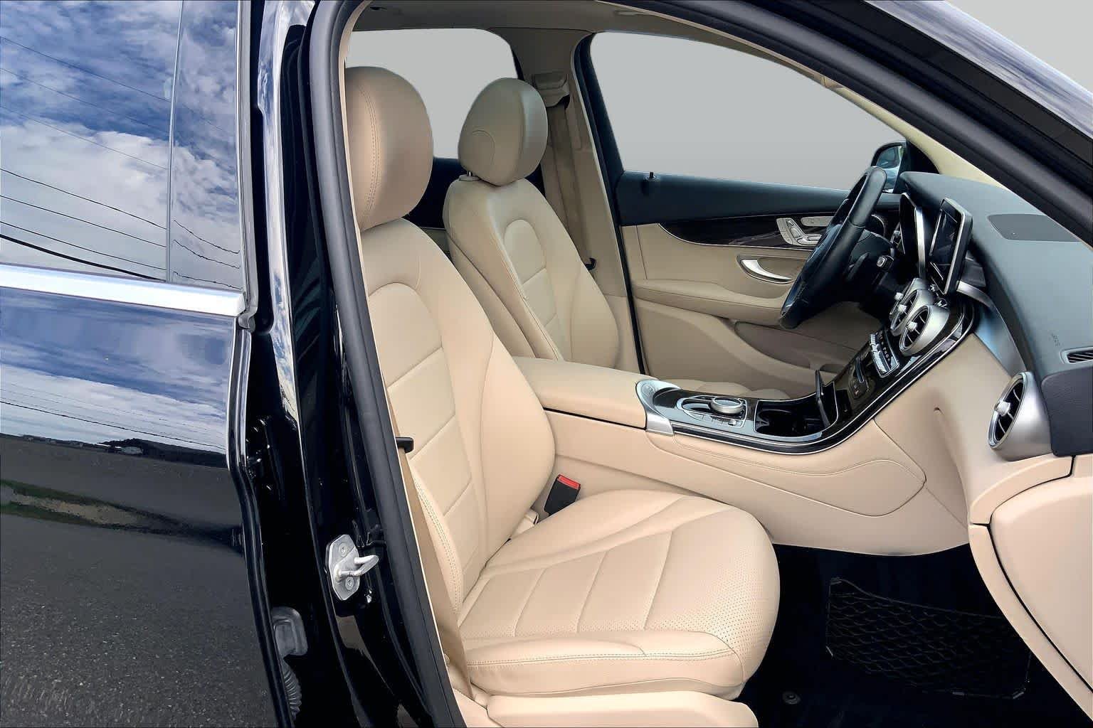 Used 2018 Black Mercedes-Benz GLC 300 image 8