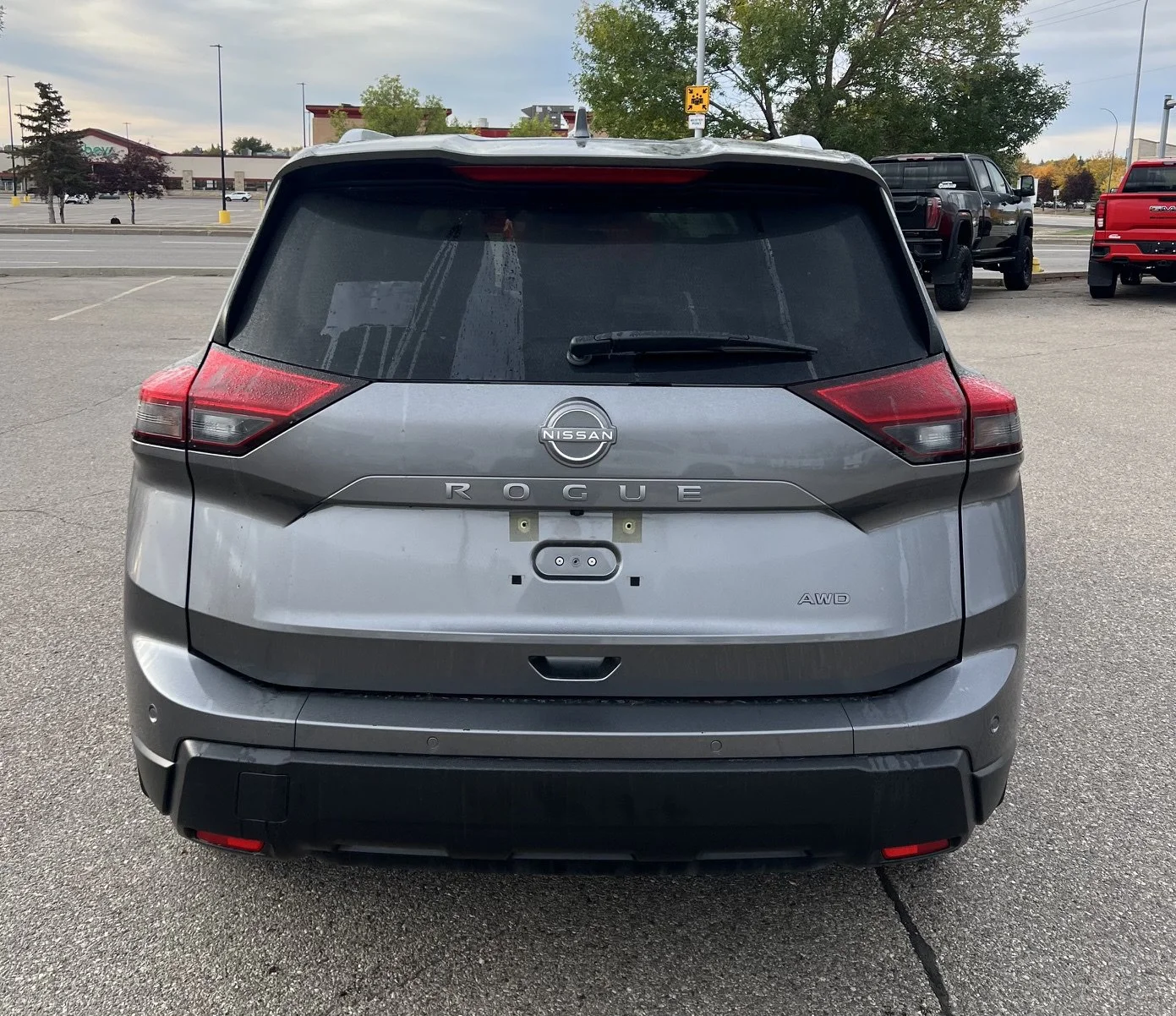 Used 2026 Gray Nissan SV Moonroof AWD image 4