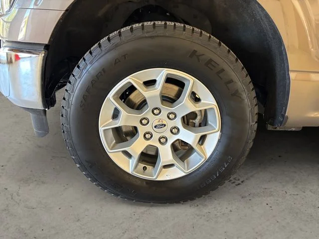 Used 2023 Gray Ford XLT image 15
