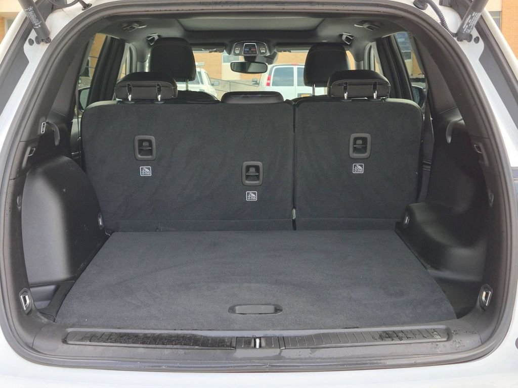Certified Used 2024 White Jeep Limited image 6