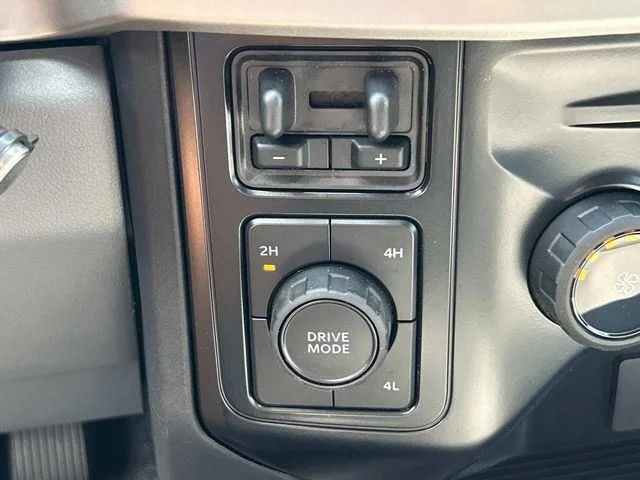New 2026 Oxford White Ford F-450® XL image 22