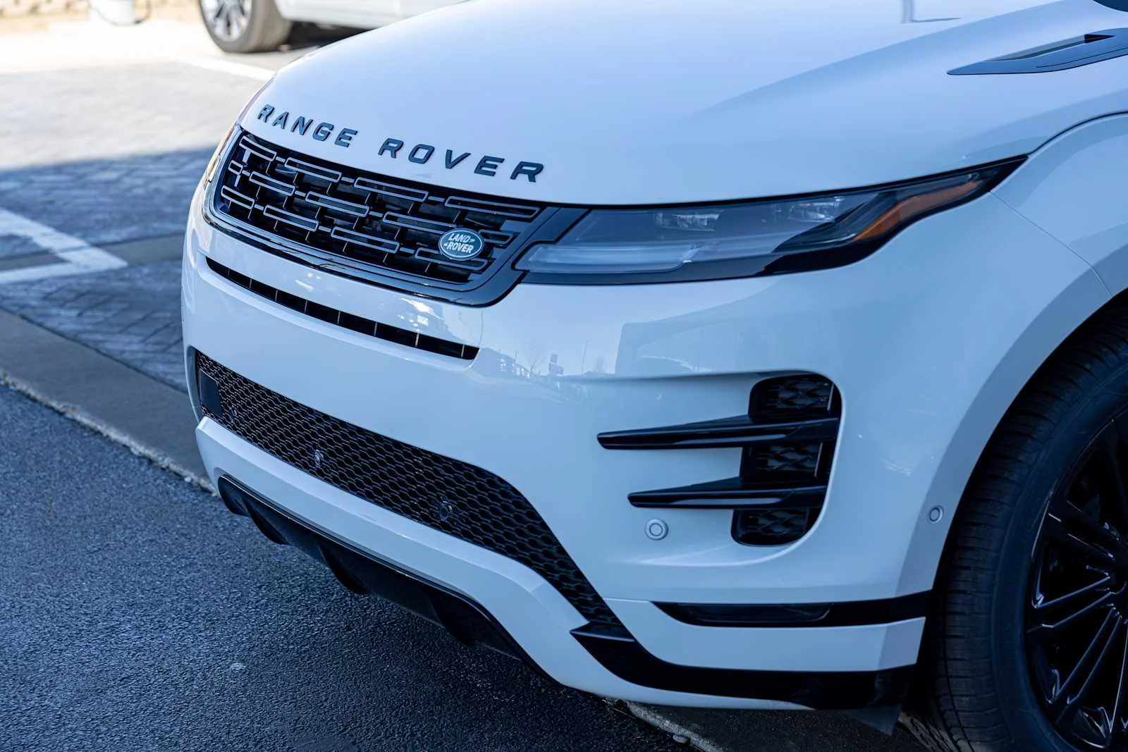 2026 Land Rover Range Rover Evoque Dynamic SE - Photo 35