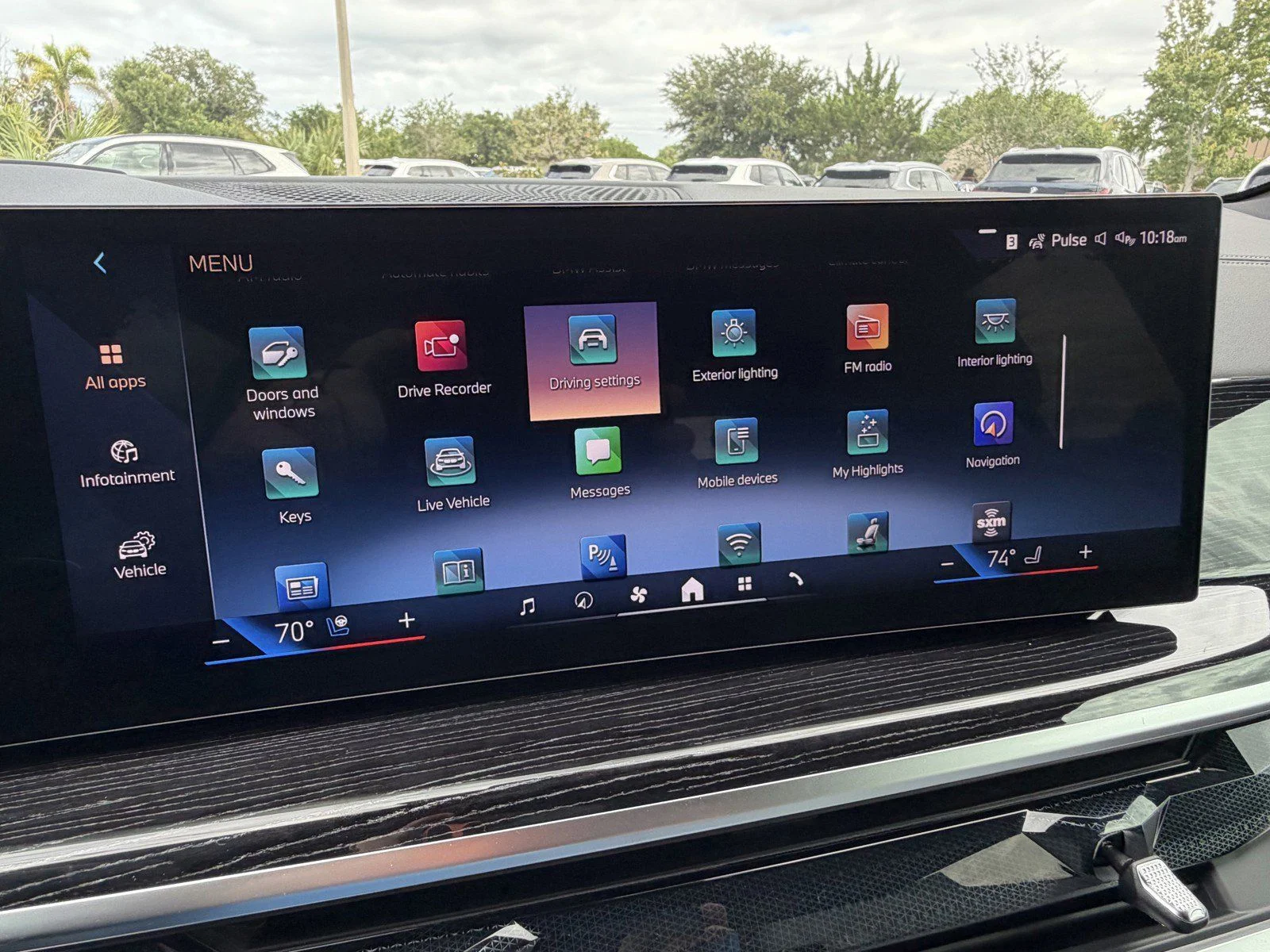 New 2026 Black Sapphire Metallic BMW xDrive40i image 31