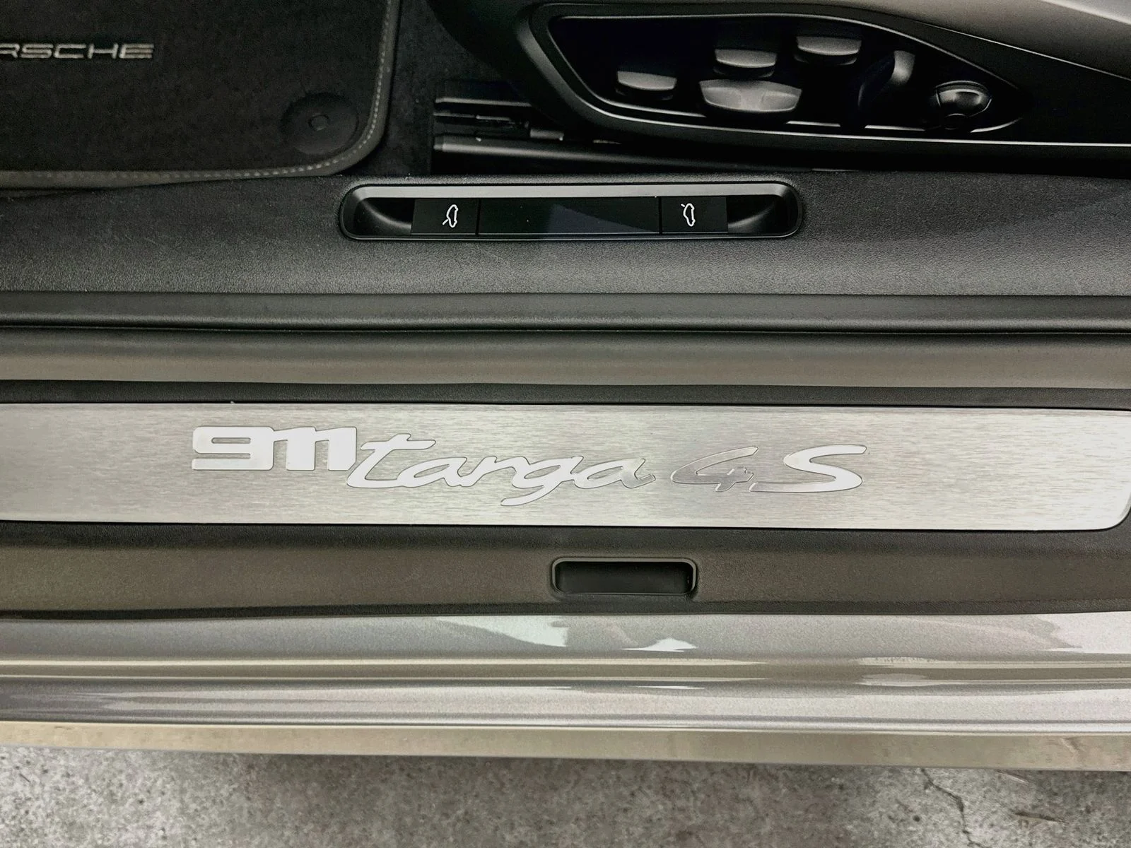 Used 2022  Porsche  image 47