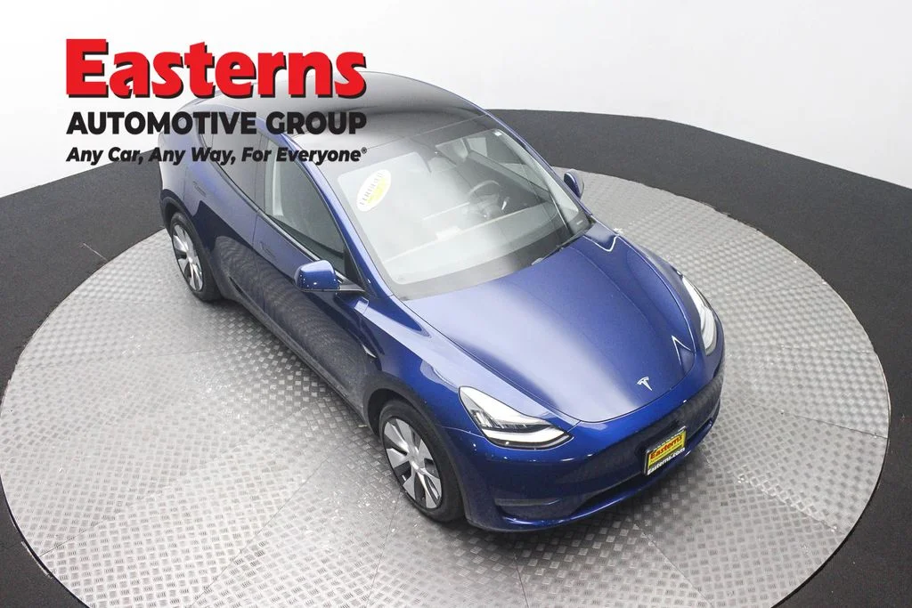 Used 2022 Blue Tesla Long Range image 3
