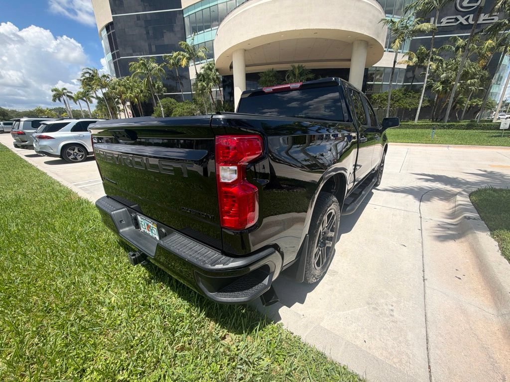Used 2025 Black Chevrolet Custom image 4