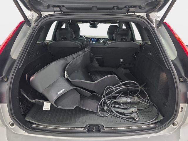 Used 2023 Silver Dawn Metallic Volvo T8 Polestar image 33