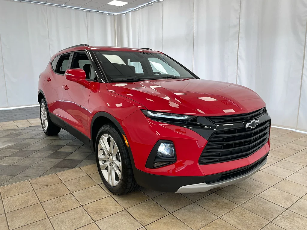 Used 2020 RED Chevrolet LT image 34