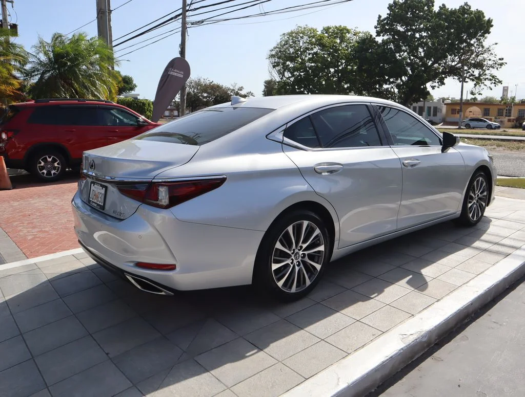 Used 2021 Silver Lexus 350 image 5