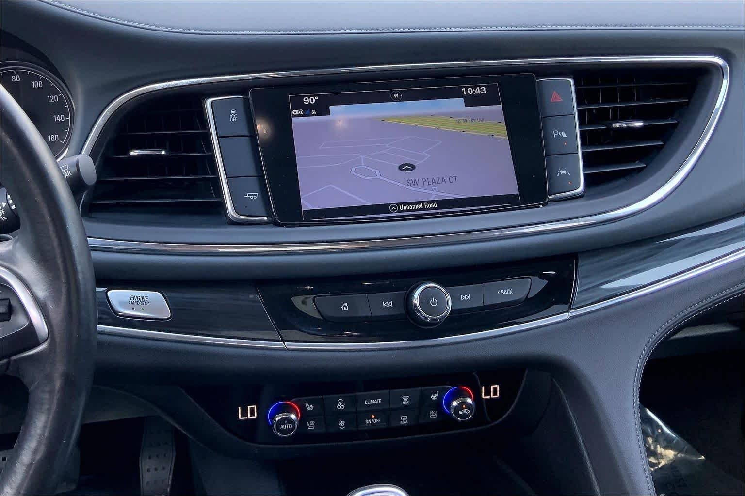 Used 2018 White Frost Tricoat Buick Premium image 7