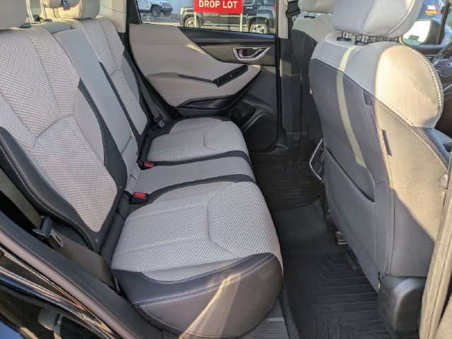 Used 2020 Black Subaru Premium image 28