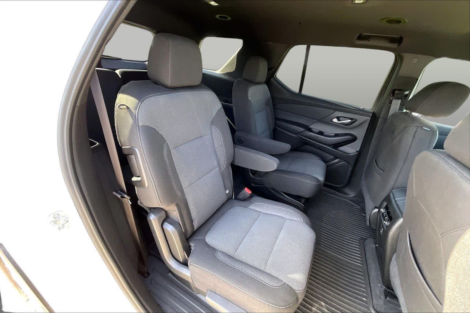 Used 2023 Summit White Chevrolet LT Cloth image 17