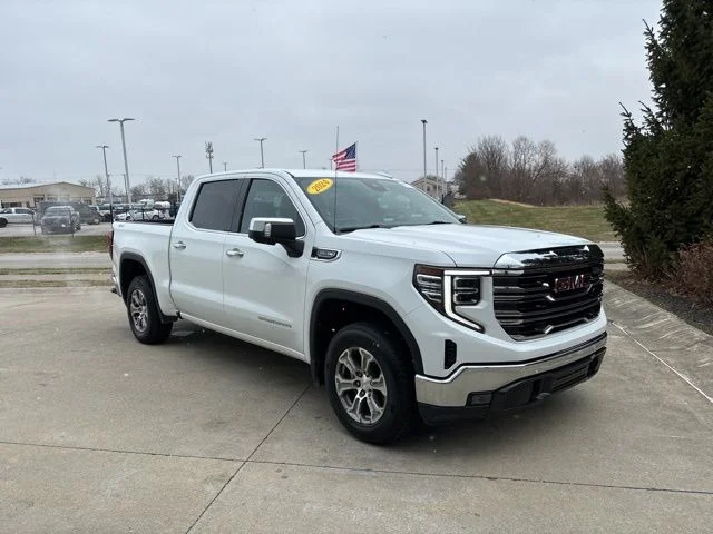 Certified Used 2024 Summit White GMC SLT image 34