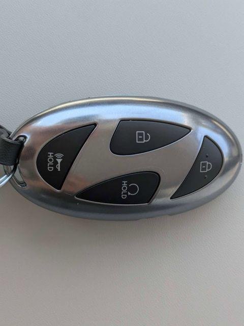 New 2026 White Hyundai SE image 33