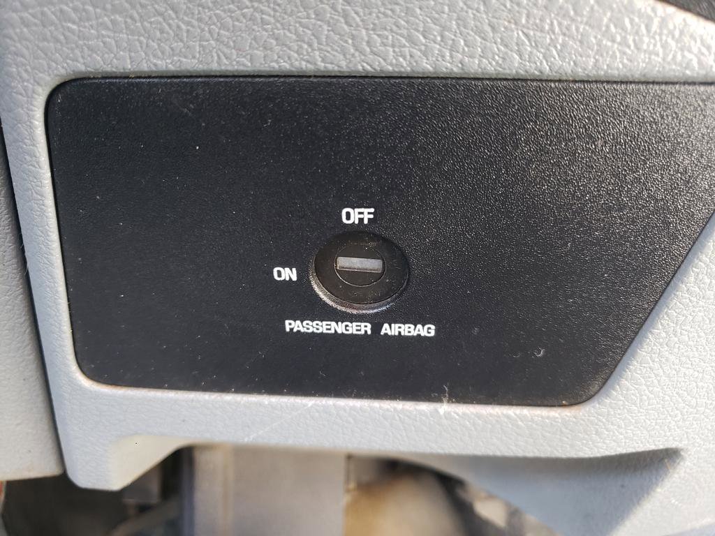 Used 2016 Oxford White Ford  image 25