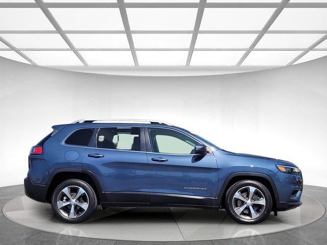 Used 2019 Blue Jeep Limited image 3