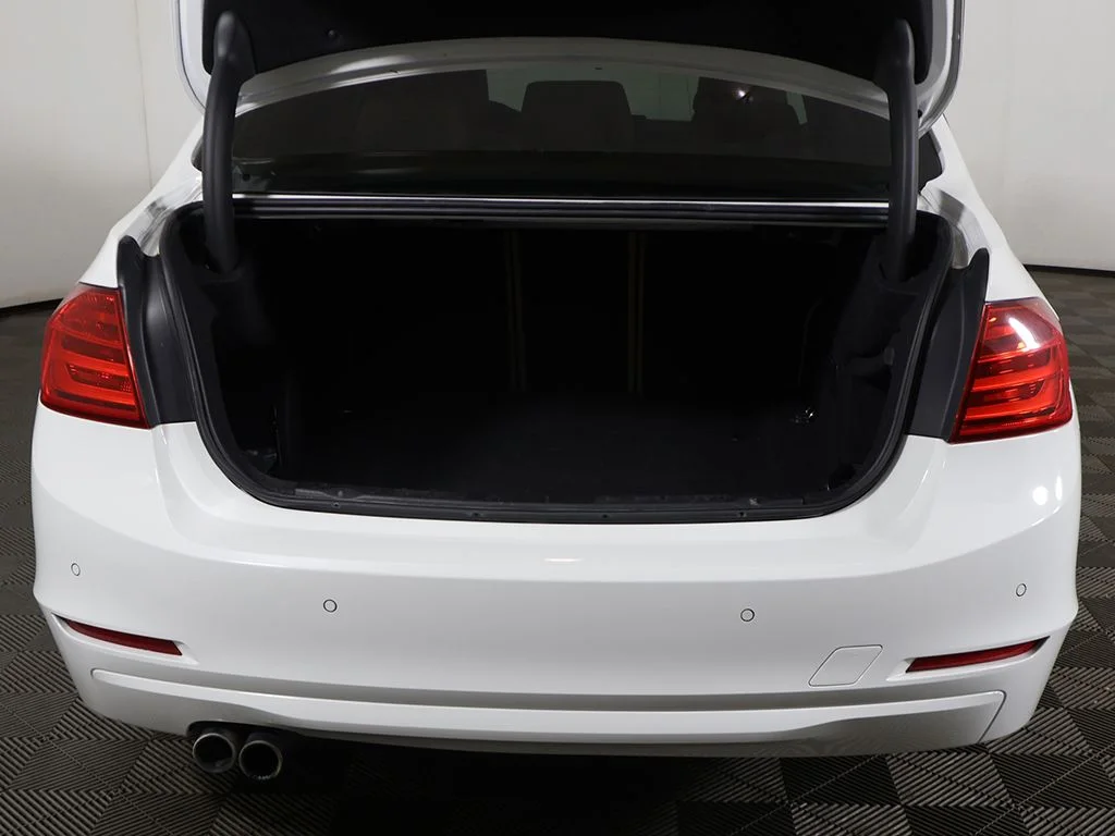 Used 2015 White BMW 328i xDrive image 16