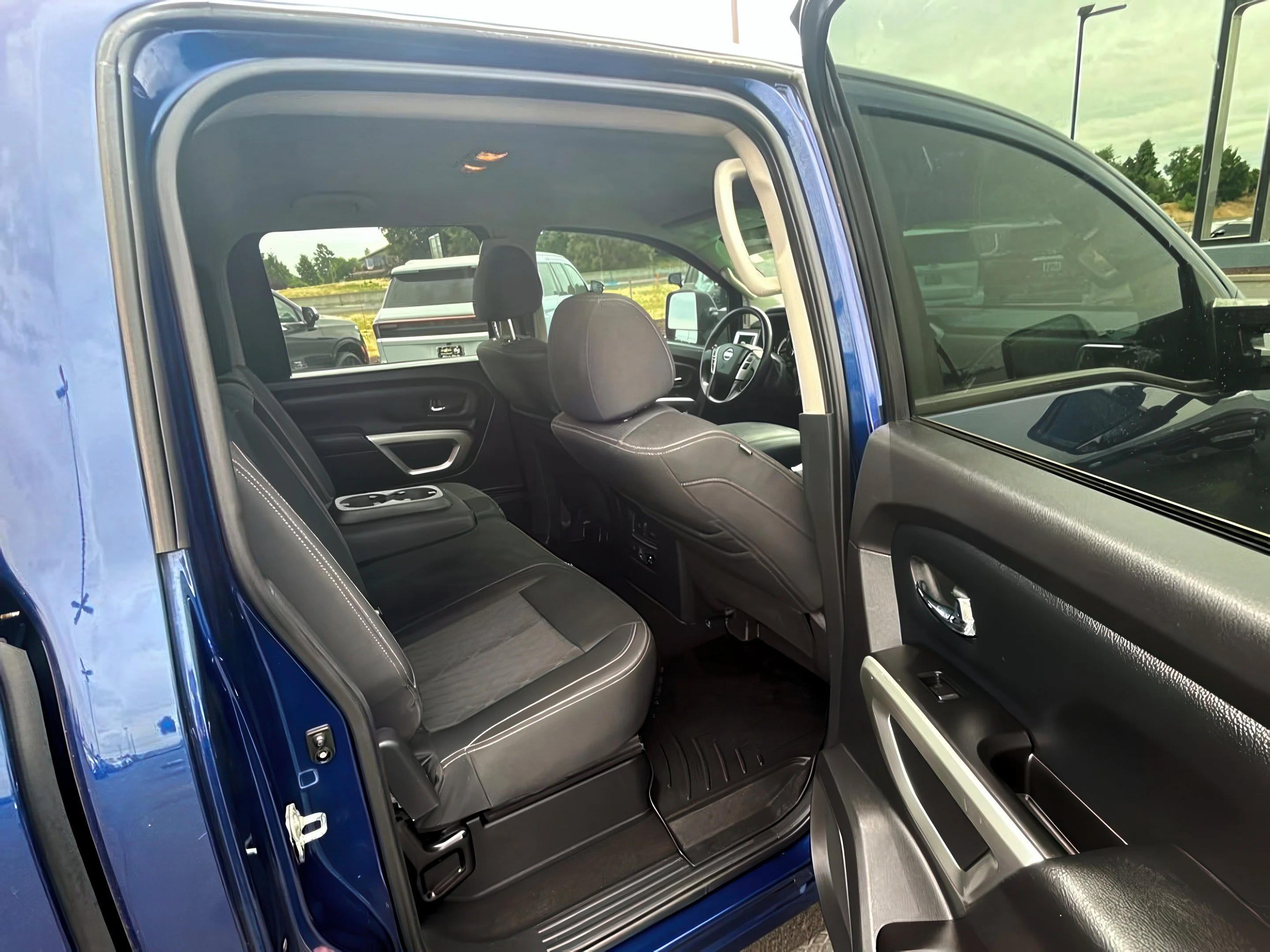 2019 Nissan Titan SV - Photo 37