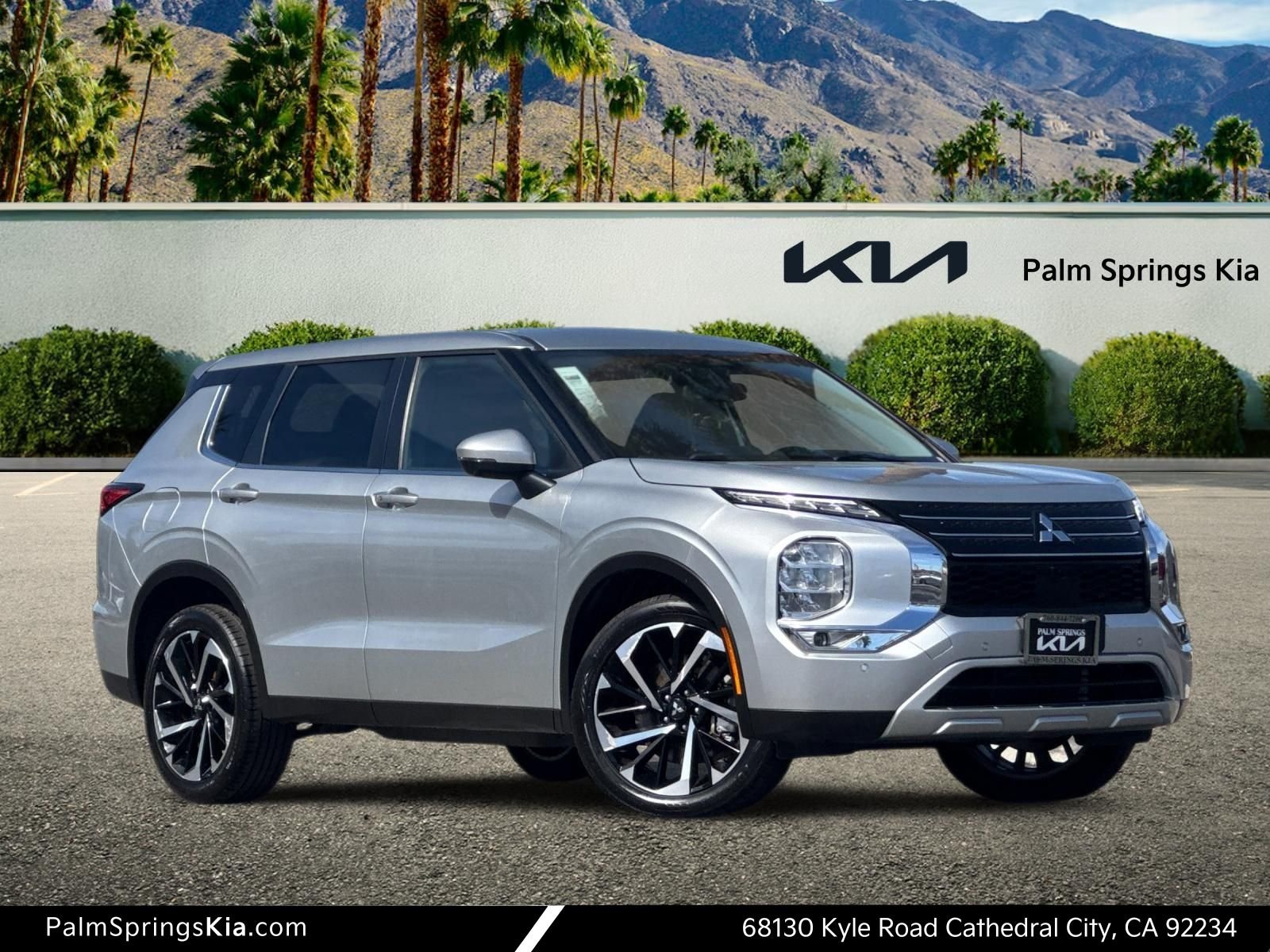 2024 Mitsubishi Outlander SE 2WD's photo