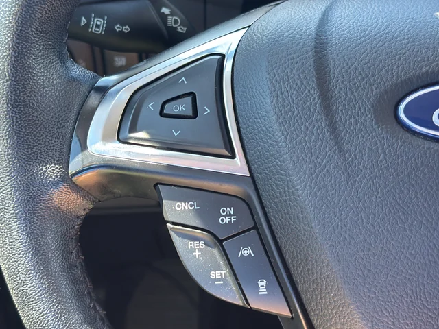 Used 2024 Gray Ford SEL image 20