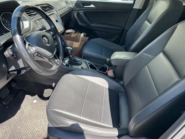 Used 2019 Black Volkswagen 2.0T SE image 5