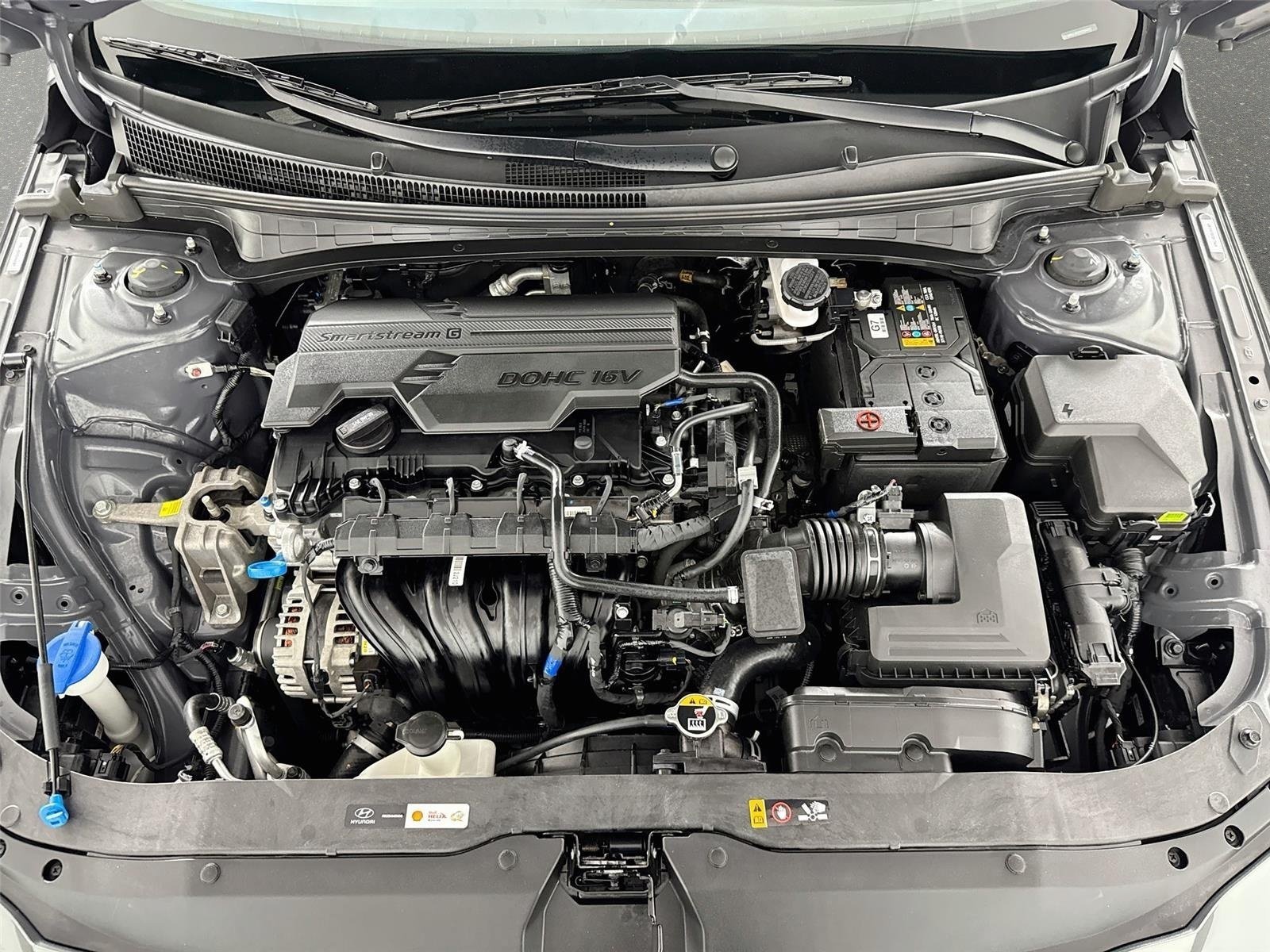 Used 2025 Amazon Gray Hyundai SE image 27