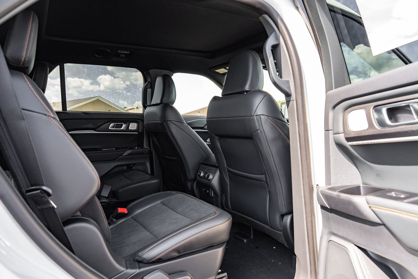 New 2027 Star White Metallic Tri-Coat Ford Tremor® image 9