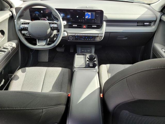 2025 Hyundai IONIQ 5 SE - Photo 11