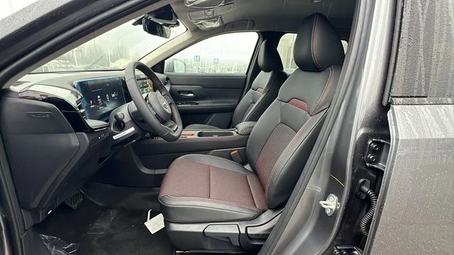 New 2025 Gray Nissan SR image 33