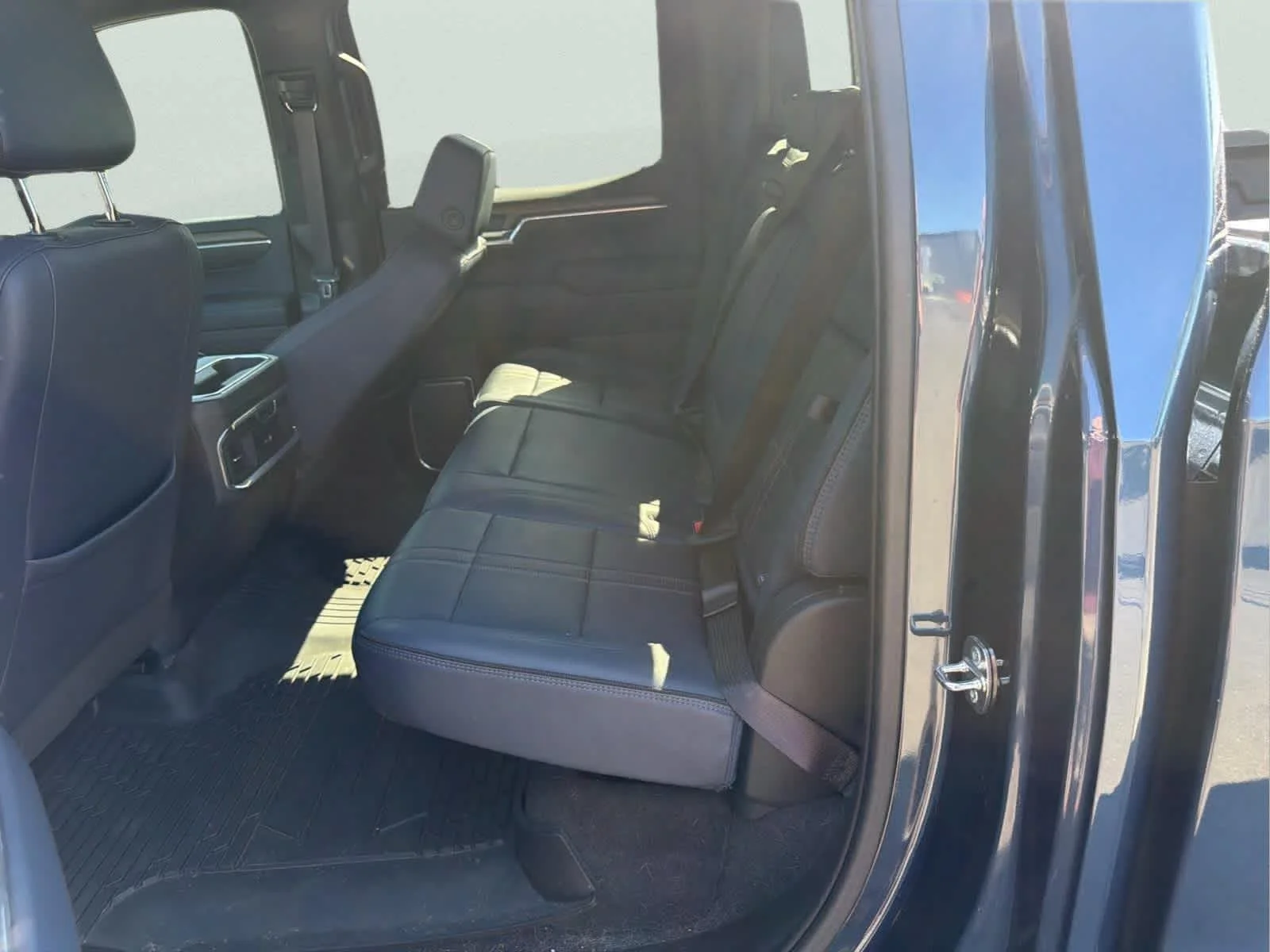 Used 2023 Northsky Blue Metallic Chevrolet High Country image 13